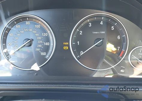 2014 BMW 528I xDrive z USA, uszkodzony, nr VIN WBA5A7C56ED616480